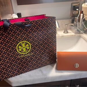 Tory Burch shopping bag and sunglasses holder/case. NEW!